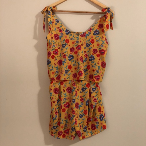 Yellow floral romper - Picture 1 of 9